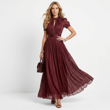 Gordanka – Duga haljina sa niskim dekolteom