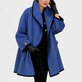 Flora | Kaput s kontrastnim detaljima u oversized stilu