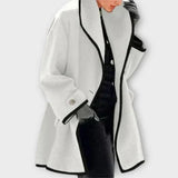Flora | Kaput s kontrastnim detaljima u oversized stilu